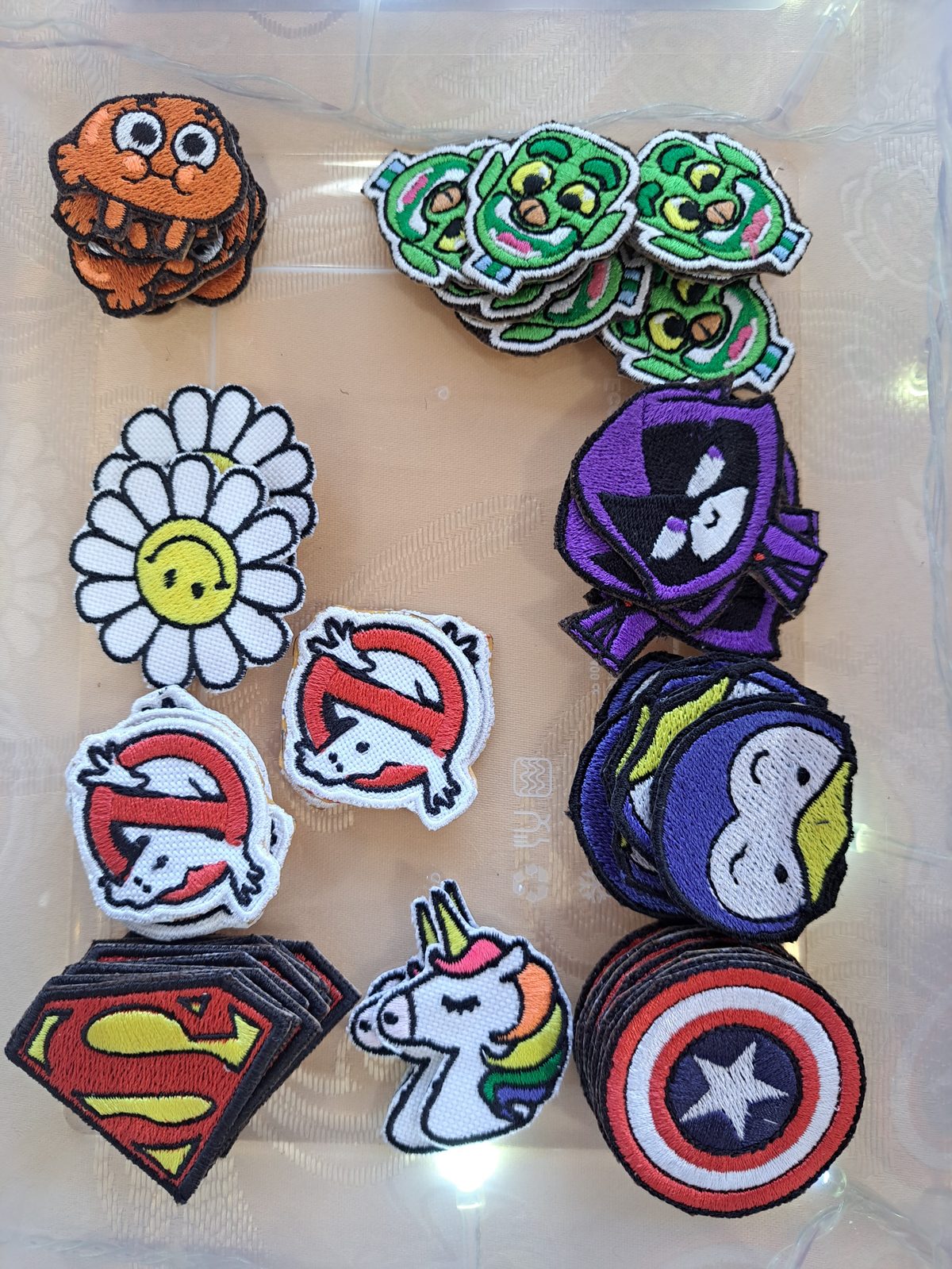 Sticker bordado personalizado